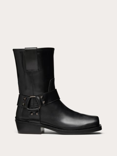 ROCKSTUD CALFSKIN BIKER ANKLE BOOT 40MM