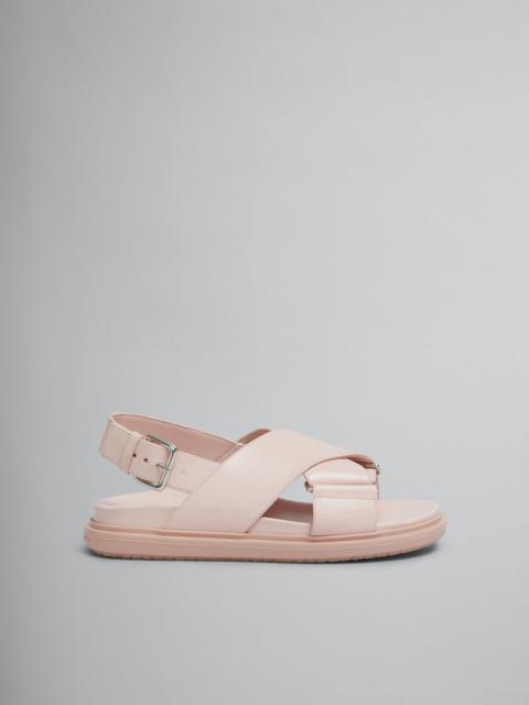 PINK LEATHER FUSSBETT