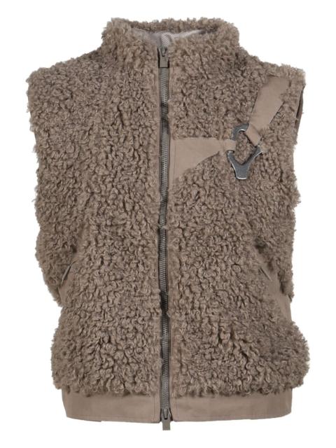 buckle-detail teddy vest