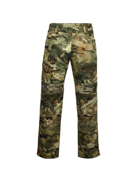 camouflage-print trousers