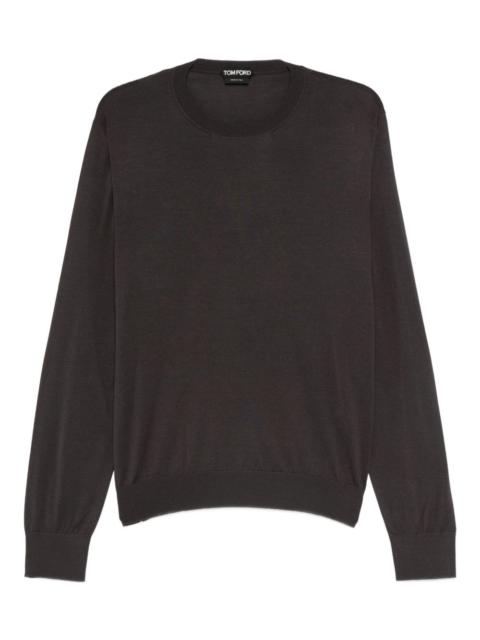 crew-neck long-sleeve sweater