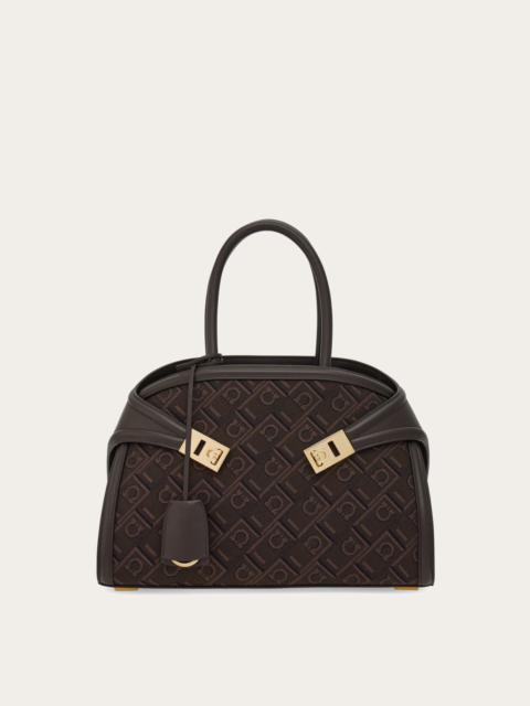 Hug jacquard handbag (S)