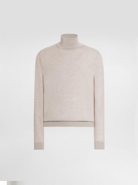 Cashmere turtleneck pullover