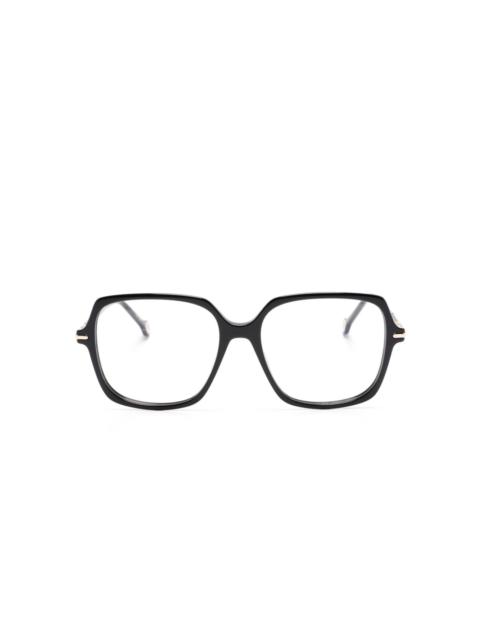 oversize-frame glasses