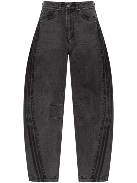 tapered-leg jeans