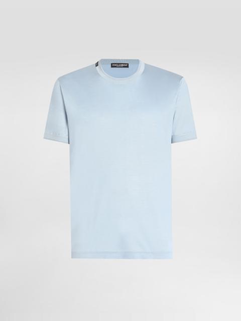 Short-sleeved silk t-shirt