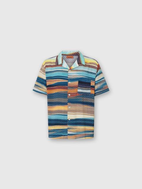 Bowling shirt with gradient zig zag print and breast pocket