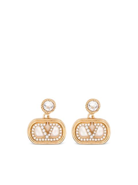 V-logo embellished earrings