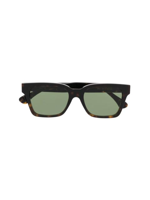 tortoiseshell-effect tinted sunglasses