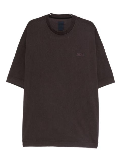 logo-embroidered T-shirt