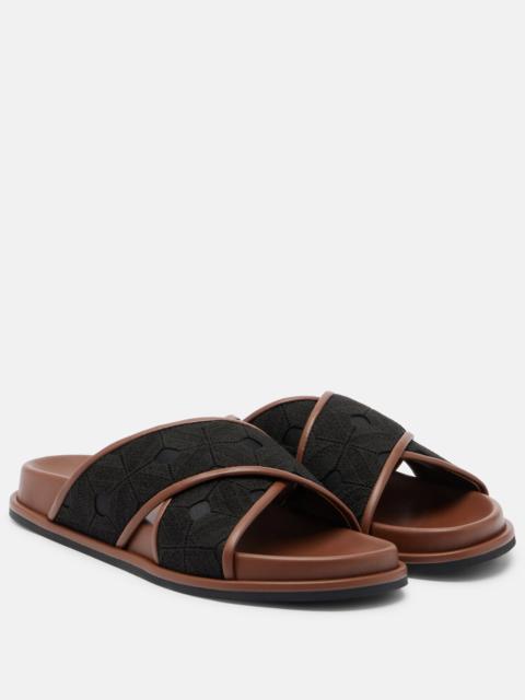 Peonie embroidered slides