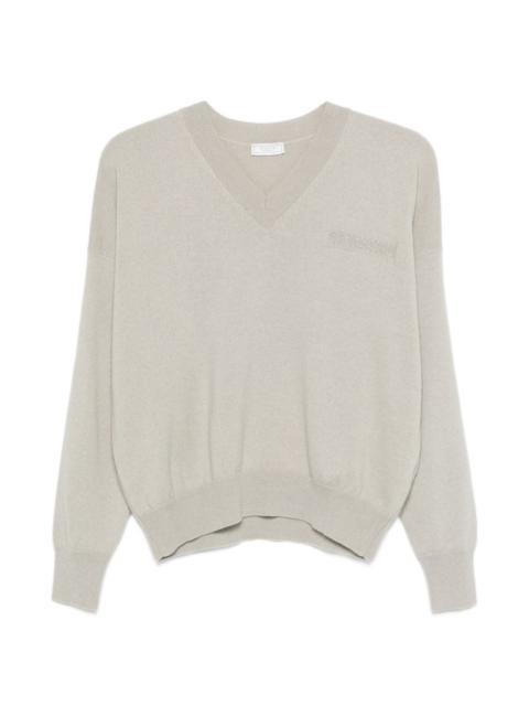 V-neck embroidered sneakers