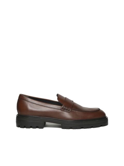 H673 loafers