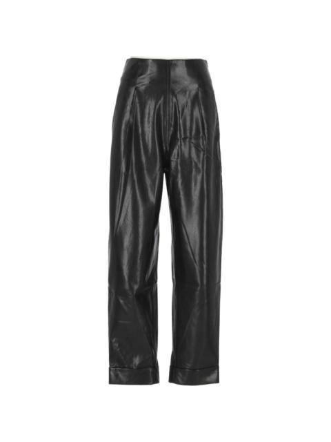 pleated trousers