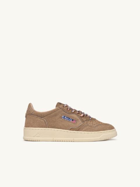 MEDALIST LOW SNEAKERS IN BEIGE PONY HAIR EFFECT