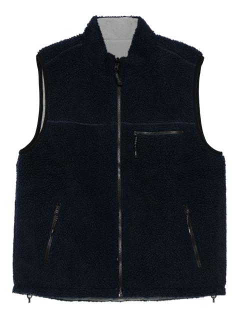zip-fastening gilet