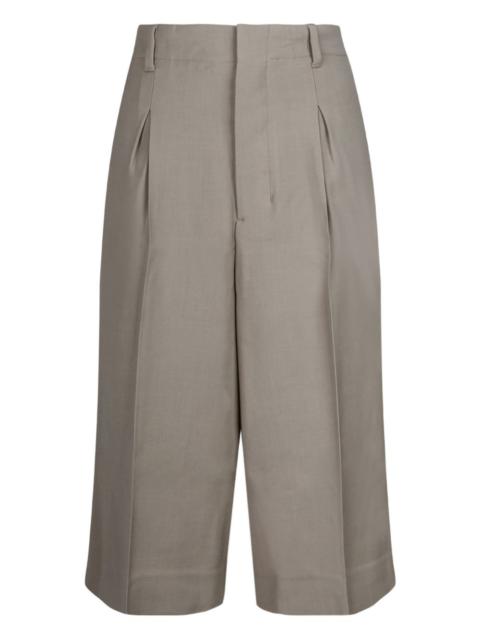 tailored knee shorts