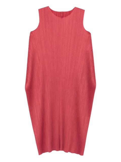 pleated sleeveless day dress