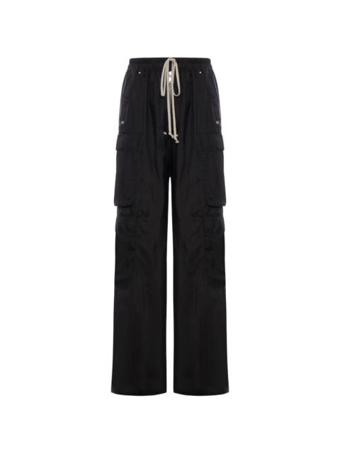 cargo-pockets trousers