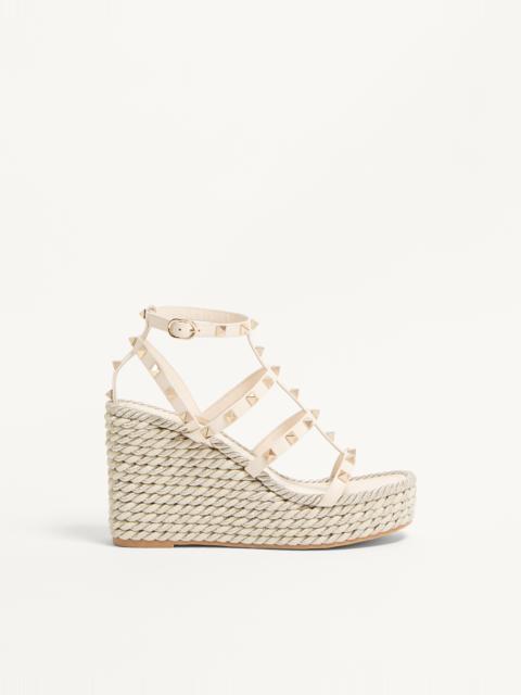 ROCKSTUD CALFSKIN WEDGE SANDAL WITH STRAPS 95 MM