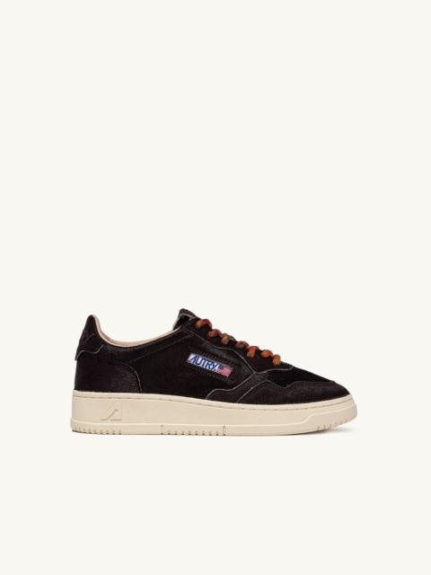 MEDALIST LOW SNEAKERS IN CHOCOLATE BROWN PONY HAIR EFFECT