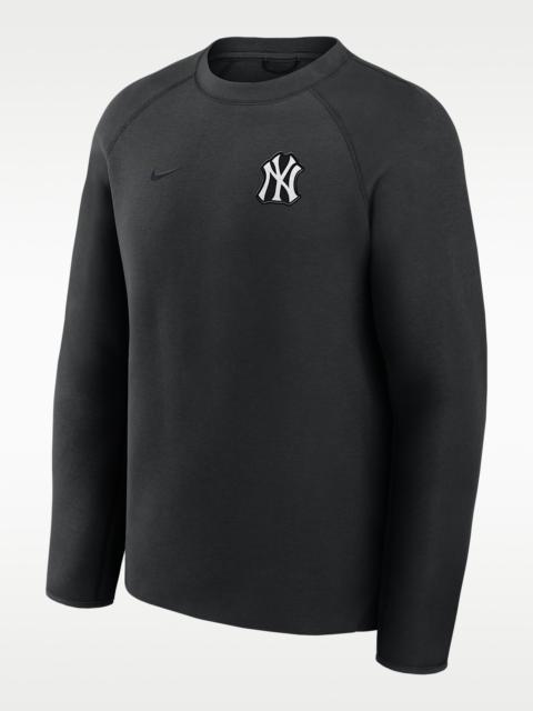 New York Yankees Tech Fleece Men's Nike MLB Pullover Crew