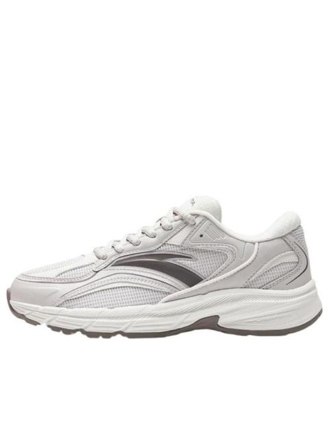 (WMNS) ANTA AT952 Low 'Grey White' 922325592-1