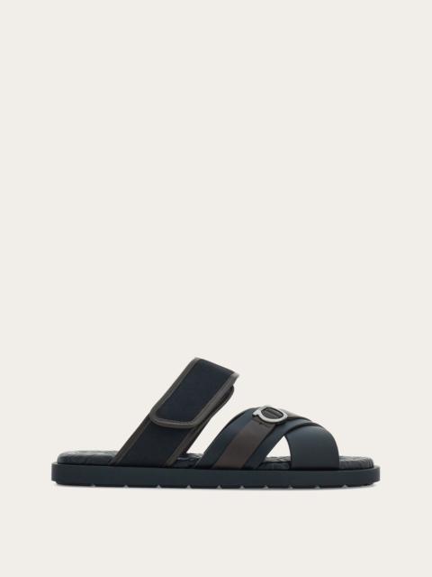 Gancini sandal