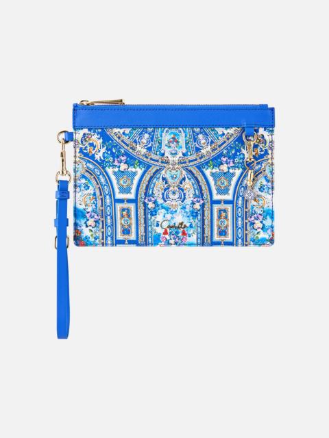 CLUTCH WITH WRISTLET