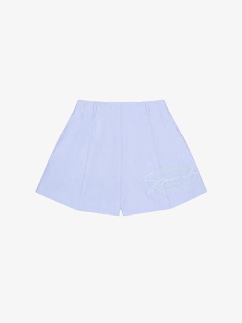 SHORTS IN COTTON WITH GIVENCHY MEDALLION