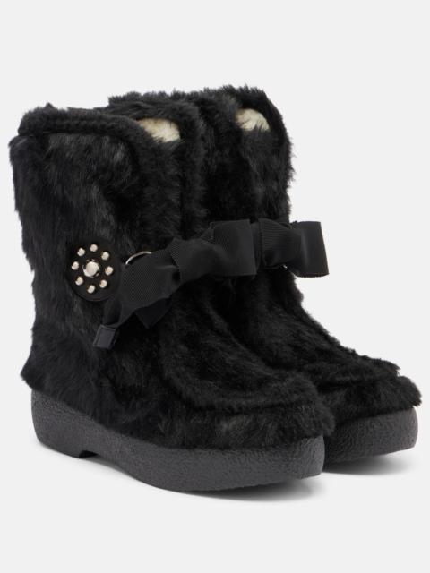 Snowish ankle boots