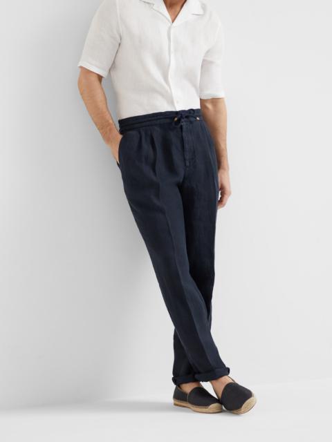 Garment-dyed leisure fit trousers in linen gabardine with drawstring and double pleats