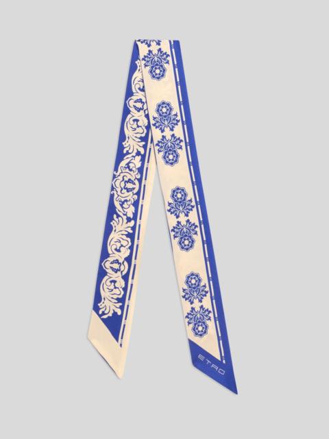 SILK PAISLEYINA WITH FLORAL JACQUARD MOTIF