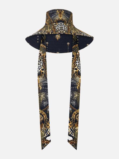 WIDE BRIM BUCKET HAT WITH TIE