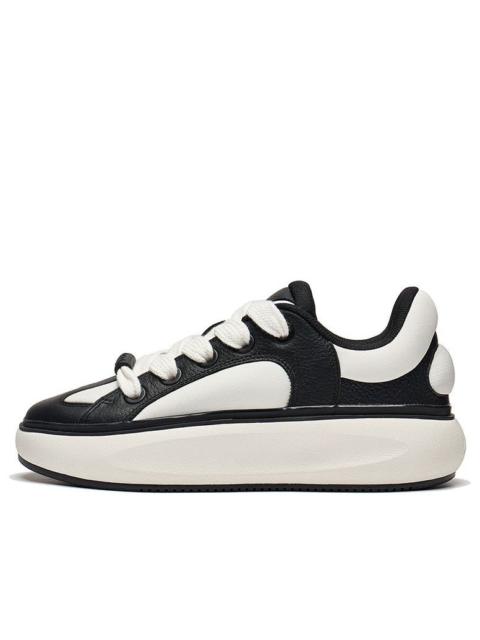 (WMNS) Li-Ning YunYou C4D 'Black White' AZGT090-2