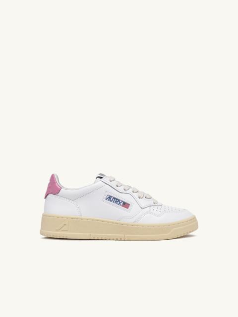MEDALIST LOW SNEAKERS IN WHITE AND POLIGNAC LEATHER