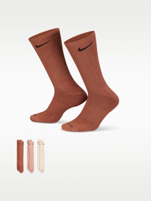 Nike Everyday Plus Cushioned Training Crew Socks (3 Pairs)