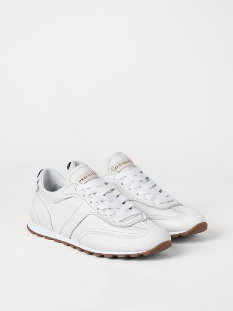 Grained soft leather runners with shiny loops