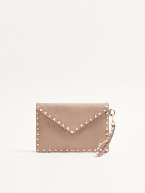 ROCKSTUD GRAINY CALFSKIN POUCH