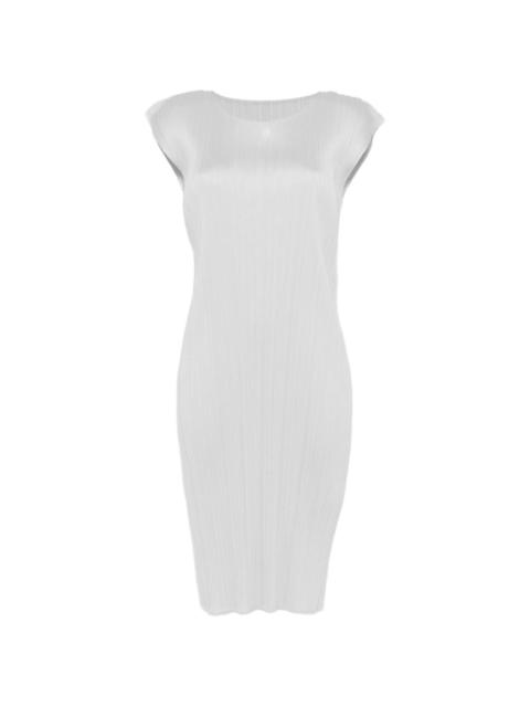 short-sleeve midi dress