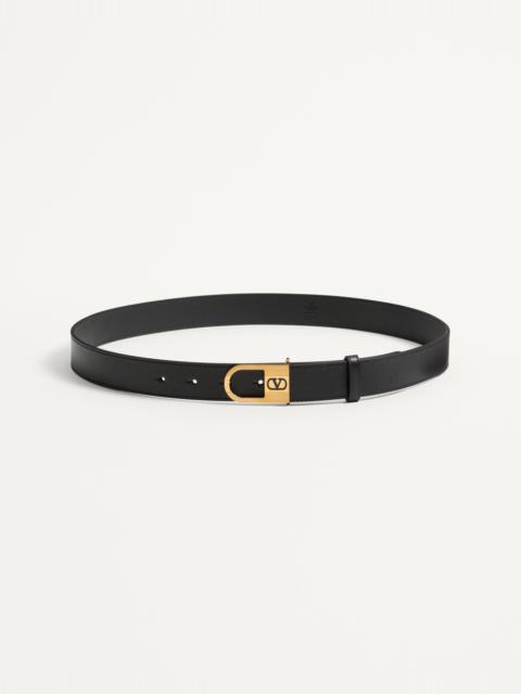 VLOGO SIGNATURE BELT IN SHINY CALFSKIN 30 MM WITH ENAMELED LOGO DETAIL