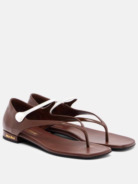 Leather thong sandals