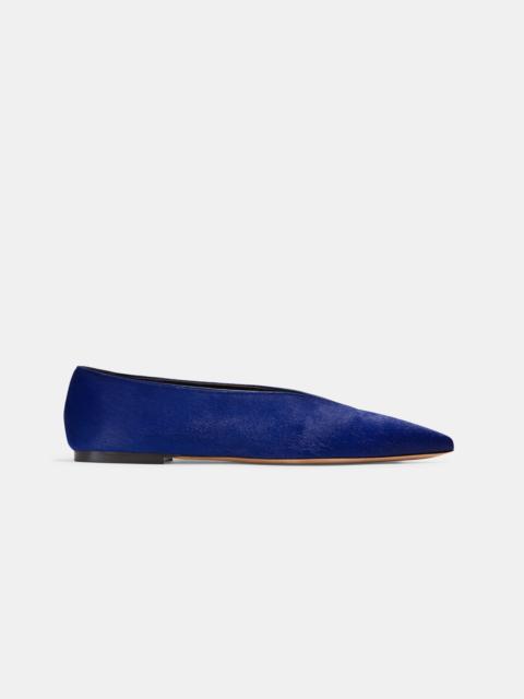 POINTY V-FLAT IN BLUE CALF HAIR