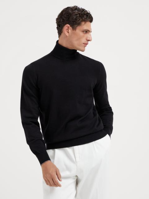 Cashmere turtleneck sweater