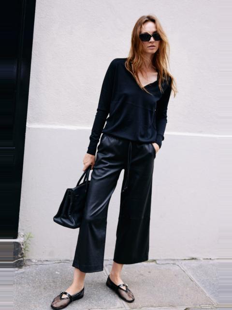 BLACK CASHMERE V-NECK SWEATER