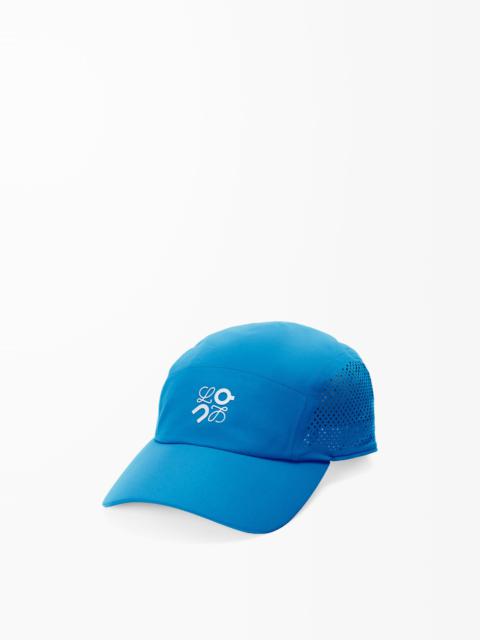 Cap in technical shell