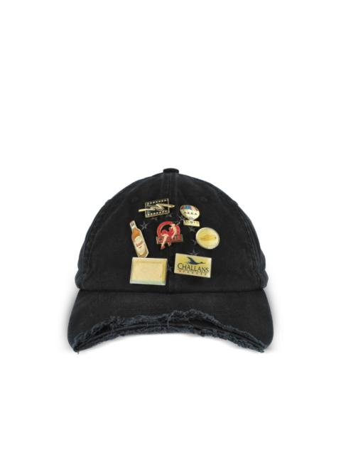 pin-badge baseball cap