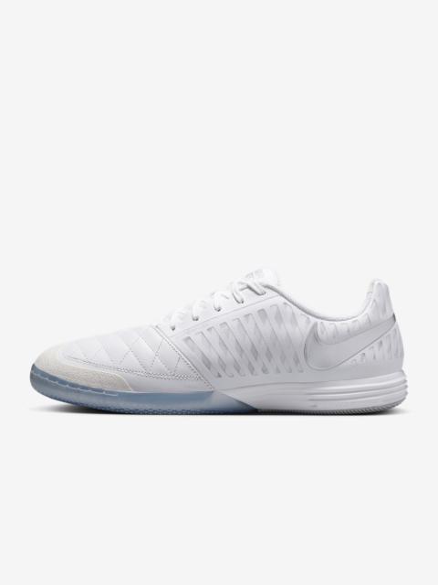 Nike Lunargato II Indoor/Court Low-Top Soccer Shoes