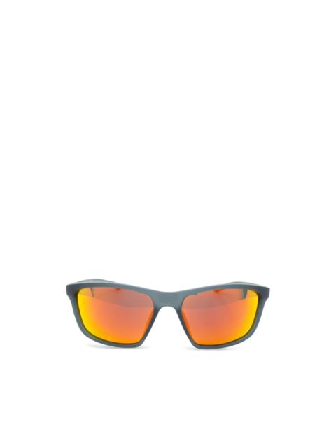 Valiant logo-detail sunglasses