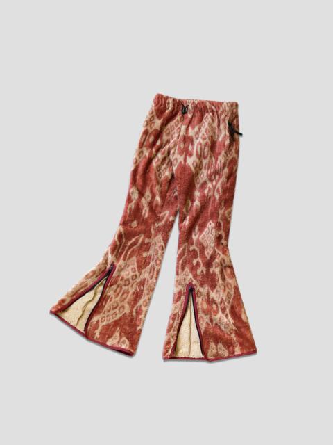 JAVA KASURI FLEECE FLARE PANTS - RED